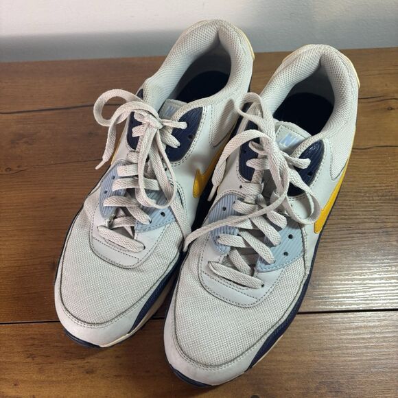 NIKE Air Max 90 Essential Royal Tint Mens Sneakers SZ 10 Platinum-Yellow Ochre
